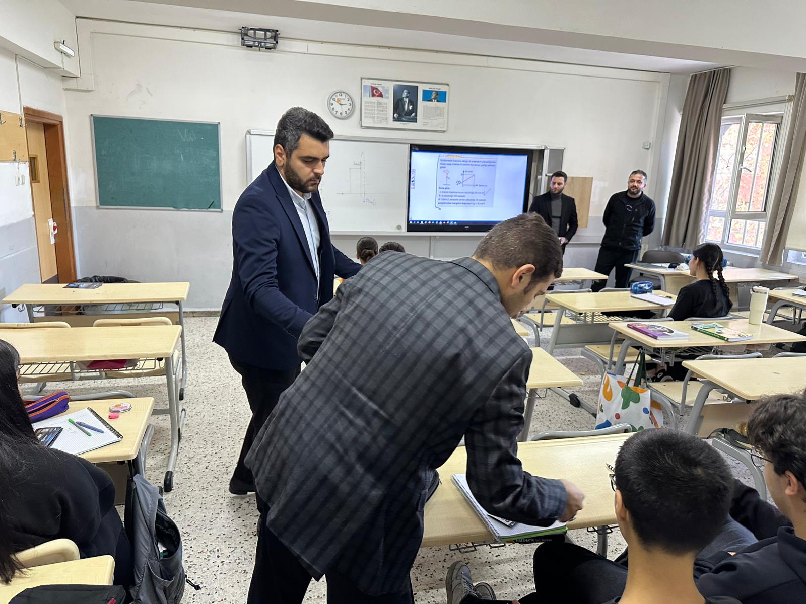 Umraniye Ulku Ocaklari ndan Okullara Egitim Destegi 2