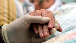 Evde bakım yardımına erişim koşulları köklü biçimde değiştirildi. Resmî Gazete’de