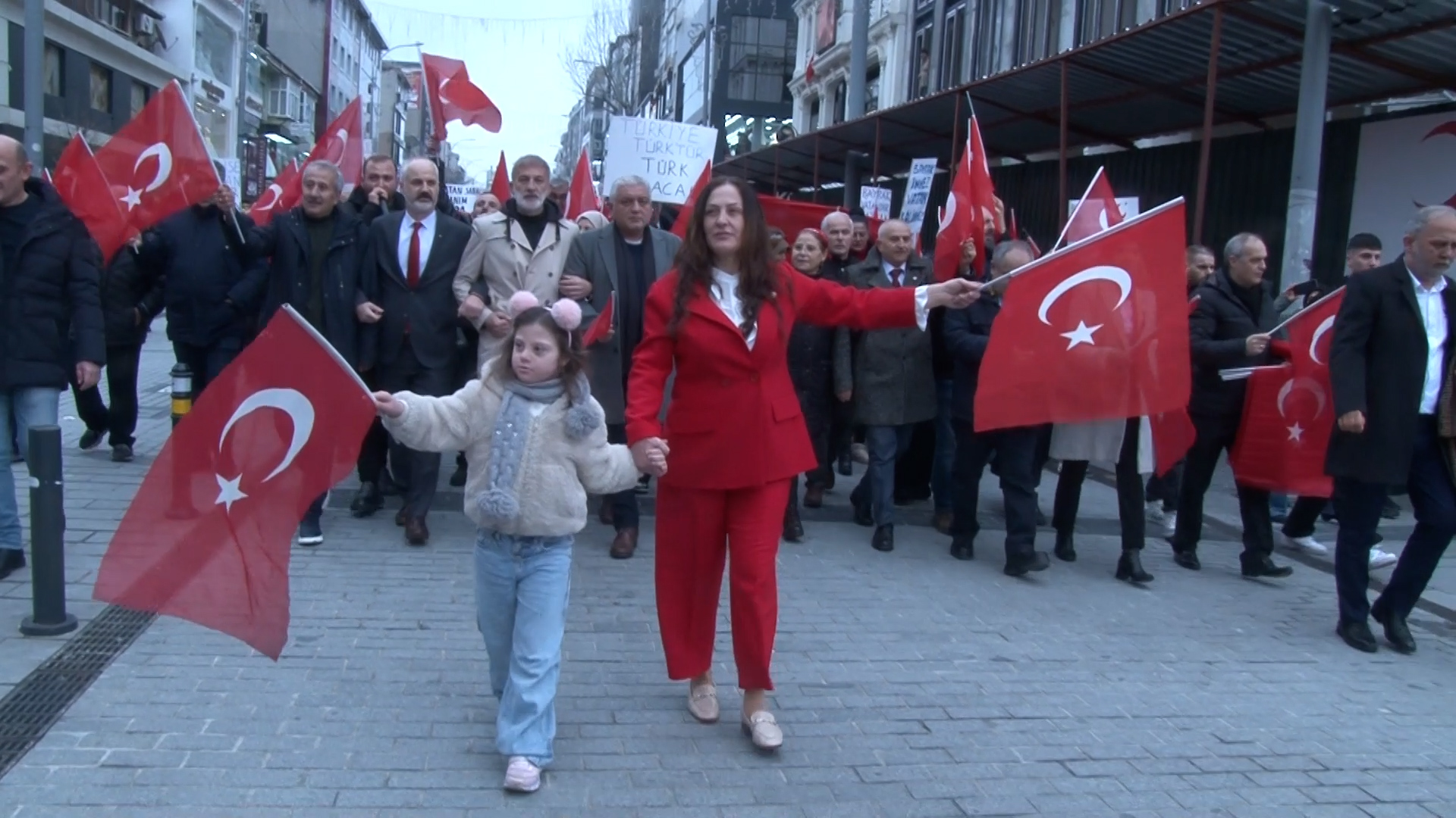 İYİ Parti Ümraniye'den “Bayrak Yürüyüşü” 4 iyi parti umraniye bayrak yuruyusu 1