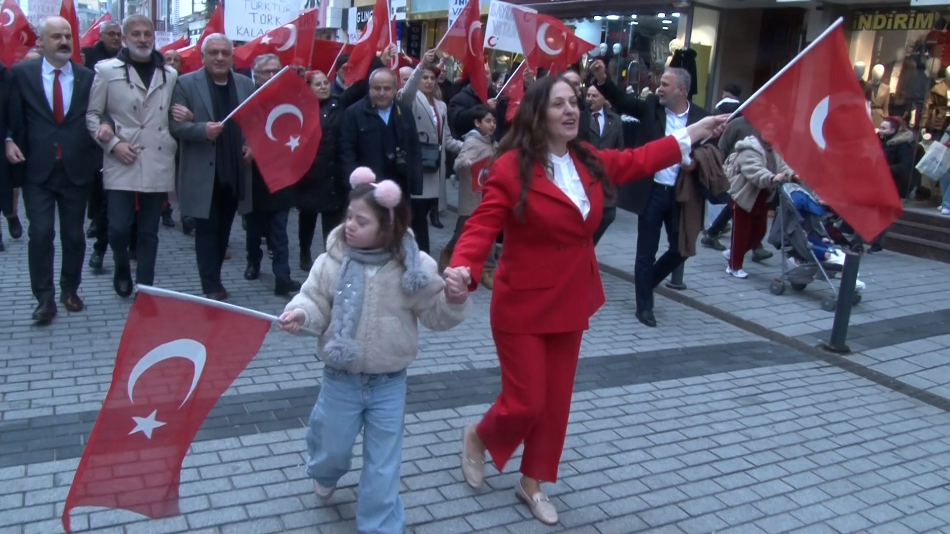 İYİ Parti Ümraniye'den “Bayrak Yürüyüşü” 7 iyi parti umraniye bayrak yuruyusu 6