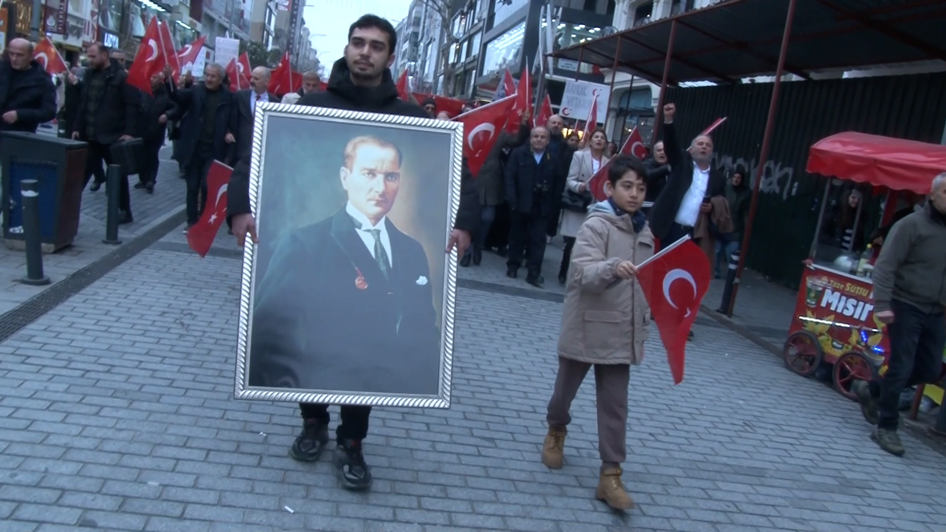 İYİ Parti Ümraniye'den “Bayrak Yürüyüşü” 8 iyi parti umraniye bayrak yuruyusu 7