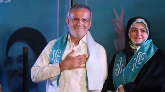 İsrail'in doğrudan isim vererek hedef aldığını duyurduğu İran Cumhurbaşkanı Mesud