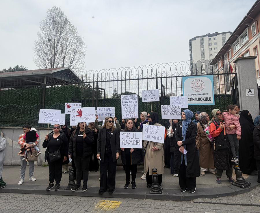 Umraniye Fatih Ilkokulu Velilerinden Ogretmene Siddet Tepkisi 1