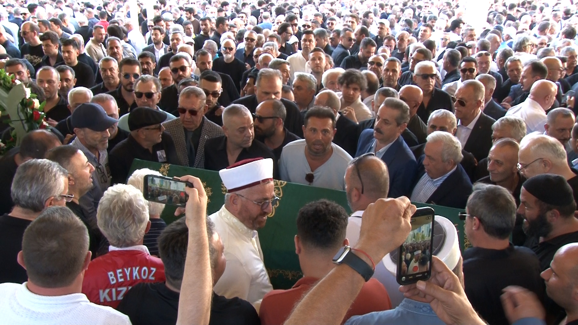 Artvinli İş İnsanı İsmet Acar Son Yolculuğuna Uğurlandı 2 Artvinli Is Insani Ismet Acar Son Yolculuguna Ugurlandi 3