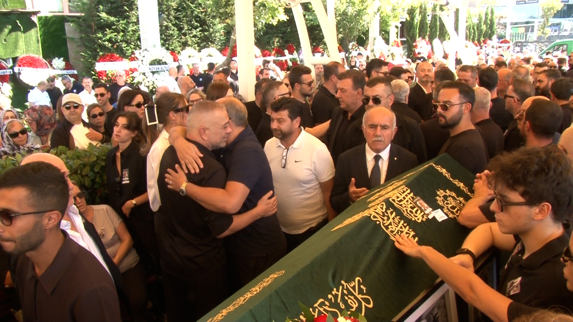 Artvinli İş İnsanı İsmet Acar Son Yolculuğuna Uğurlandı 5 Artvinli Is Insani Ismet Acar Son Yolculuguna Ugurlandi 4