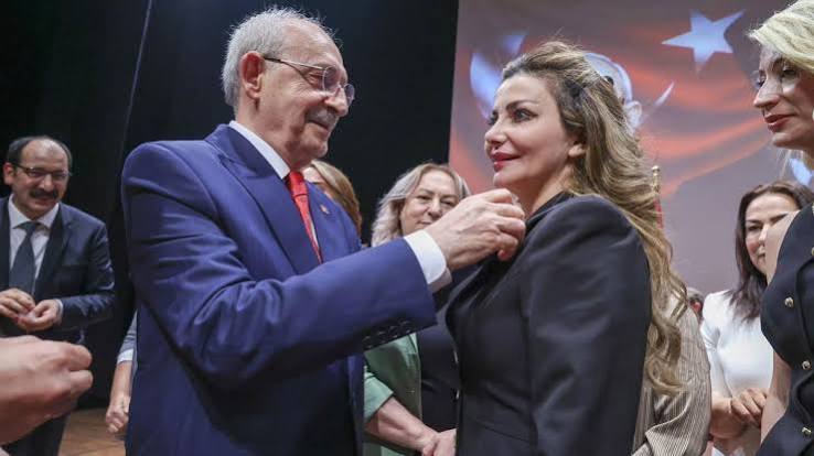 Kılıçdaroğlu'nun katıldığı CHP’nin Sarıyer’de düzenlediği üye katılım ve rozet takma