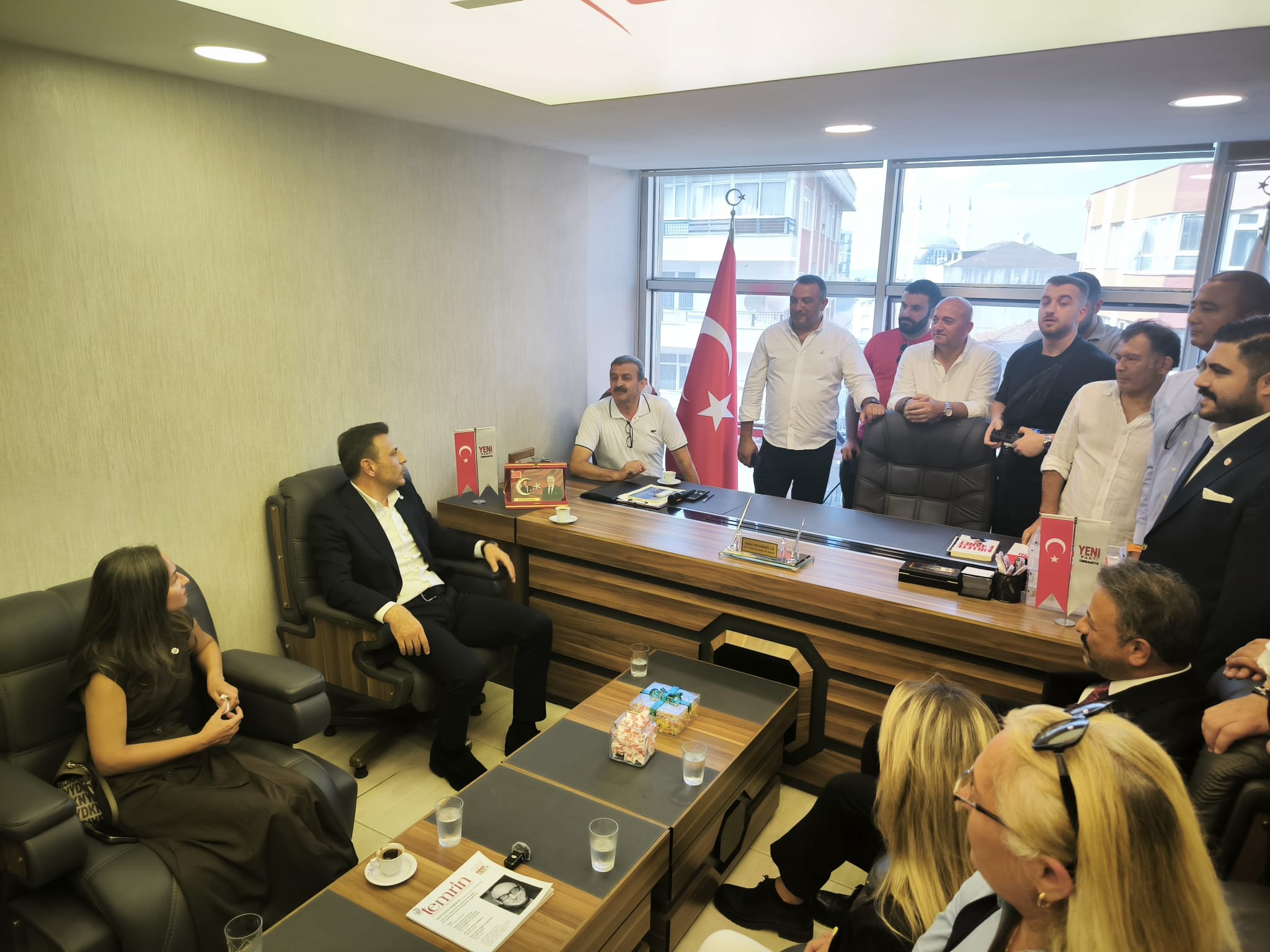 YENİ Parti’nin İstanbul’da İlk İlçe Başkanlığı Ümraniye’de Açıldı 4 YENI Partinin Istanbulda Ilk Ilce Baskanligi Umraniyede Acildi 4