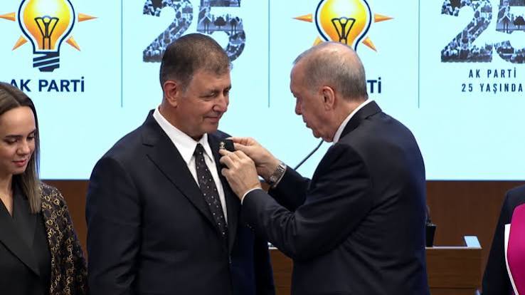 İzmirlilerin yüzde 49 oyuyla CHP’den başkan seçilen ve AK Parti’ye